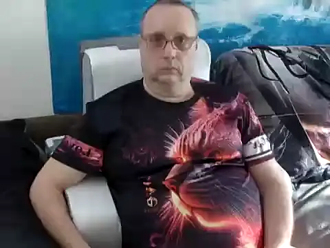 Manfred1012 online show from February 2025 02:38:02 PM