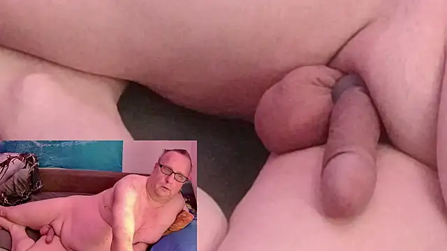 Manfred1012 online show from October 2025 02:43:01 AM