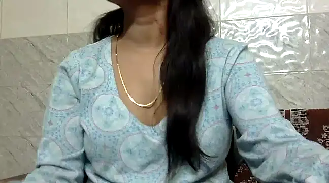 Hawt Shreya online show from January 2025 07:18:02 PM