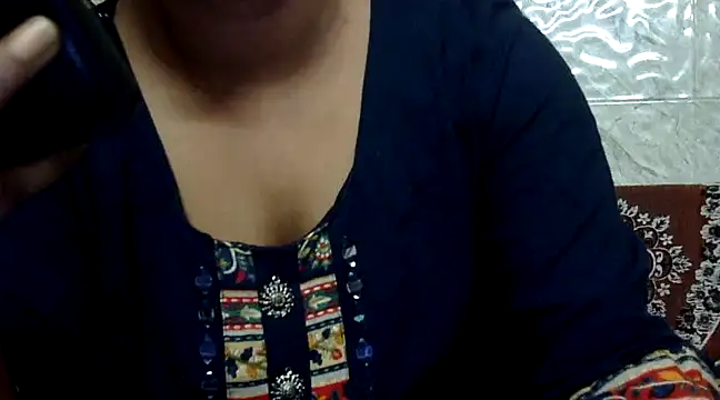 Hawt Shreya online show from March 2025 08:32:02 PM