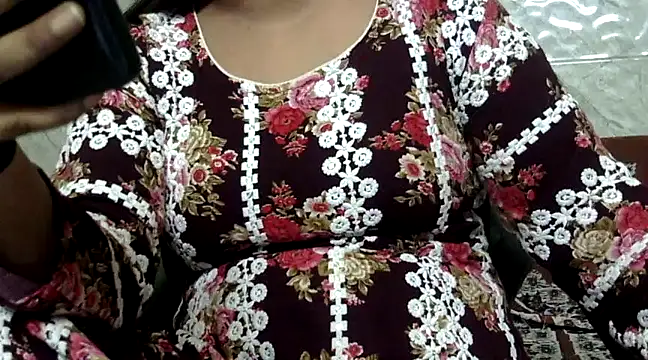 Hawt Shreya online show from March 2025 07:37:02 PM