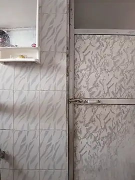 surabhi09 online show from November 2025 02:10:01 AM