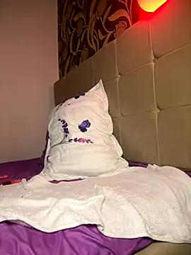 Snapshot of BellaaNoir chatting on September 2025 07:50:01 PM BellaaNoir online show from September 2025 07:50:01 PM