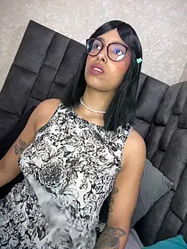 Snapshot of LollaByer chatting on March 2025 09:05:02 PM LollaByer online show from March 2025 09:05:02 PM