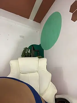 LollaByer online show from April 2026 09:59:02 PM