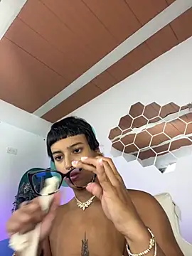 Snapshot of LollaByer chatting on September 2025 08:48:01 PM LollaByer online show from September 2025 08:48:01 PM