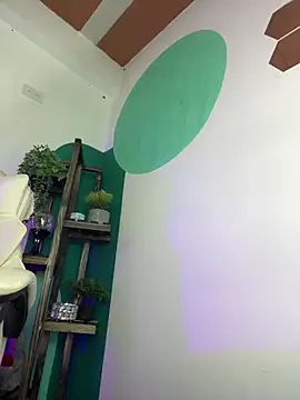 LollaByer online show from December 2025 09:06:02 PM