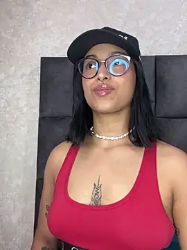 Snapshot of LollaByer chatting on March 2025 09:10:02 PM LollaByer online show from March 2025 09:10:02 PM