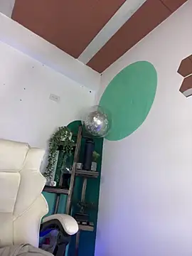 LollaByer online show from April 2026 09:05:01 PM