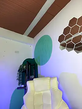 Snapshot of LollaByer chatting on September 2025 08:16:02 PM LollaByer online show from September 2025 08:16:02 PM