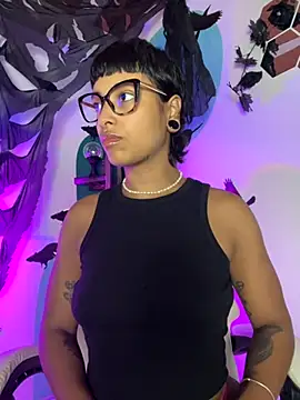 Snapshot of LollaByer chatting on October 2025 09:04:02 PM LollaByer online show from October 2025 09:04:02 PM