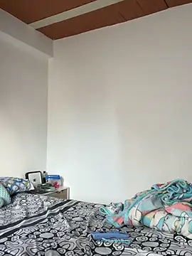 Snapshot of LollaByer chatting on March 2025 08:21:02 PM LollaByer online show from March 2025 08:21:02 PM