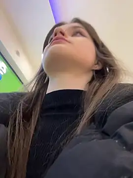 Snapshot of goddes_mileena chatting on December 2024 04:27:01 PM goddes mileena online show from December 2024 04:27:01 PM