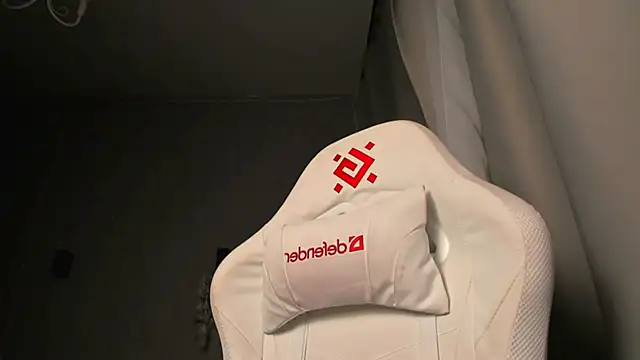 Kleo Godde online show from November 2025 12:26:01 AM