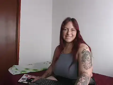 Snapshot of CristellDumount chatting on March 2025 02:06:01 PM CristellDumount online show from March 2025 02:06:01 PM