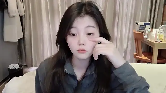 yangyang-1115 online show from February 2025 12:38:01 PM