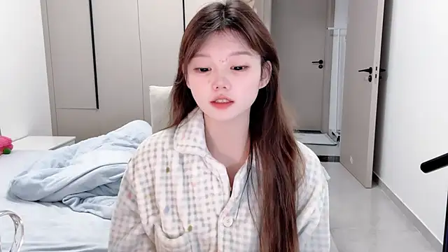 yangyang-1115 online show from October 2025 05:50:01 AM