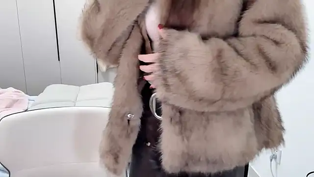 yangyang-1115 online show from October 2025 05:28:02 AM