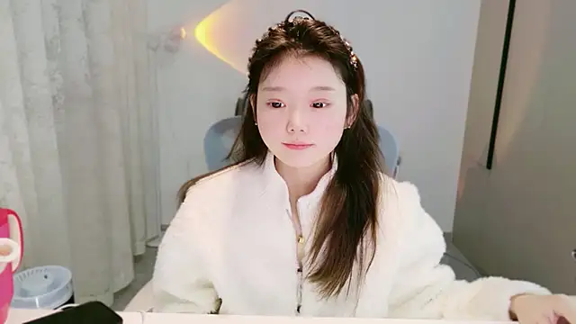 yangyang-1115 online show from December 2025 04:33:02 AM