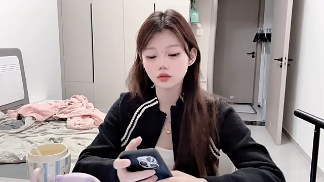 yangyang-1115 online show from September 2025 04:37:01 AM