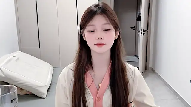 yangyang-1115 online show from September 2025 04:24:02 PM