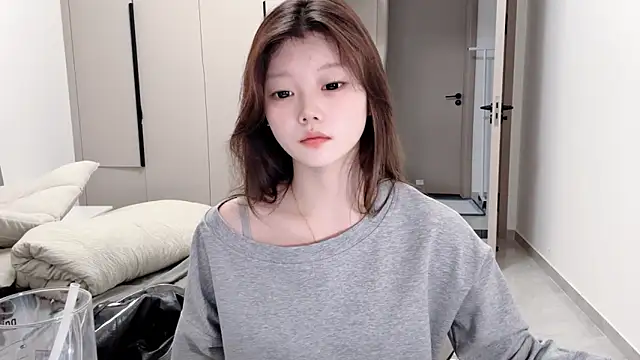 yangyang-1115 online show from October 2025 04:58:01 AM
