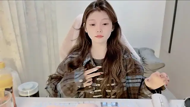 yangyang-1115 online show from November 2025 05:00:01 AM