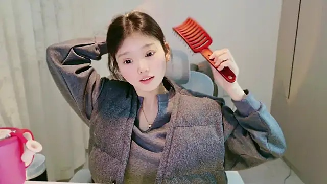 yangyang-1115 online show from December 2025 04:14:01 AM