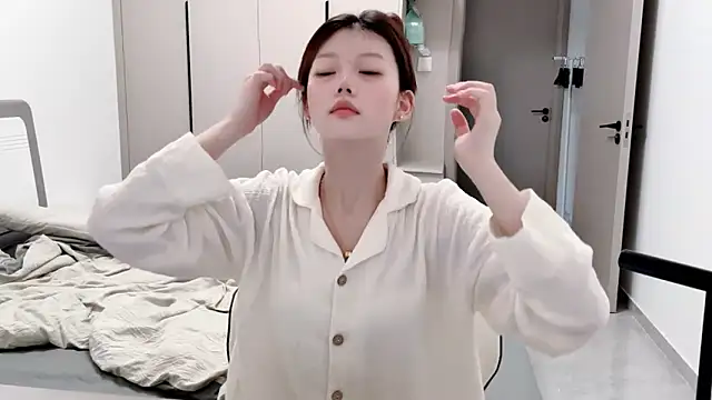 yangyang-1115 online show from September 2025 05:41:01 AM