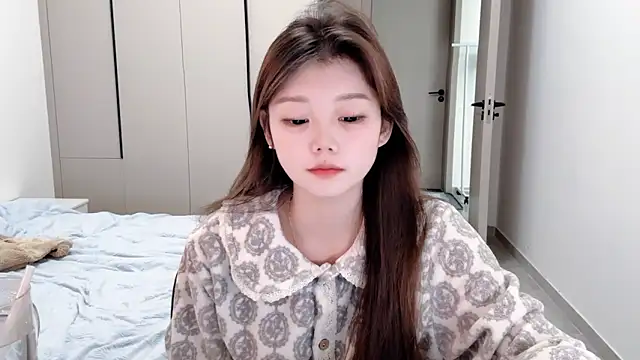 yangyang-1115 online show from October 2025 05:07:02 AM