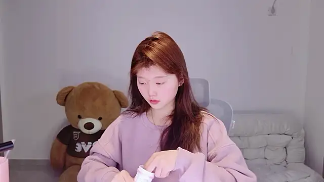 Snapshot of yangyang-1115 chatting on February 2026 05:51:01 AM yangyang-1115 online show from February 2026 05:51:01 AM