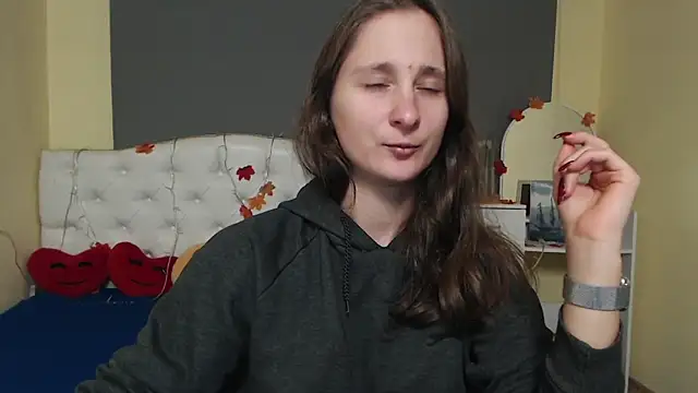 Snapshot of MichelLeee chatting on November 2025 12:16:01 PM MichelLeee online show from November 2025 12:16:01 PM