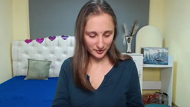 Snapshot of MichelLeee chatting on October 2025 11:22:01 AM MichelLeee online show from October 2025 11:22:01 AM