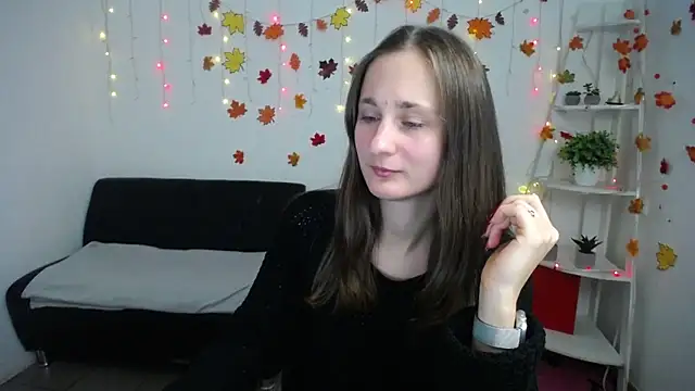 Snapshot of MichelLeee chatting on November 2025 12:38:01 PM MichelLeee online show from November 2025 12:38:01 PM