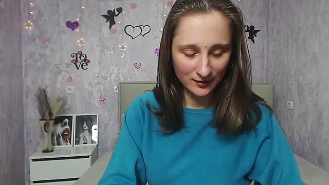 Snapshot of MichelLeee chatting on March 2025 03:22:01 PM MichelLeee online show from March 2025 03:22:01 PM