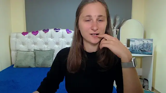 Snapshot of MichelLeee chatting on September 2025 11:16:01 AM MichelLeee online show from September 2025 11:16:01 AM