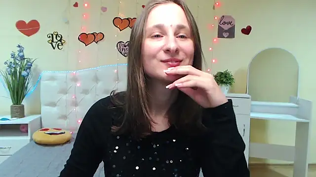 Snapshot of MichelLeee chatting on February 2025 12:33:02 PM MichelLeee online show from February 2025 12:33:02 PM