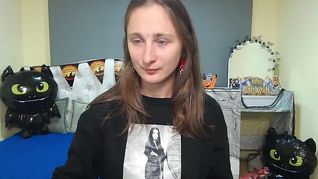 Snapshot of MichelLeee chatting on October 2025 12:15:02 PM MichelLeee online show from October 2025 12:15:02 PM