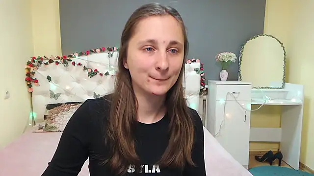 MichelLeee online show from March 2026 12:37:02 PM