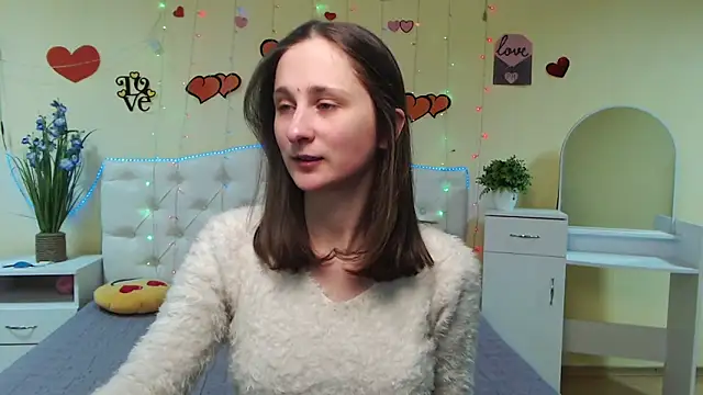 Snapshot of MichelLeee chatting on February 2025 12:05:02 PM MichelLeee online show from February 2025 12:05:02 PM
