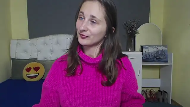 Snapshot of MichelLeee chatting on November 2025 12:21:02 PM MichelLeee online show from November 2025 12:21:02 PM