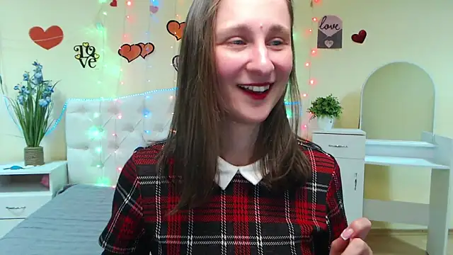Snapshot of MichelLeee chatting on February 2025 03:15:02 PM MichelLeee online show from February 2025 03:15:02 PM