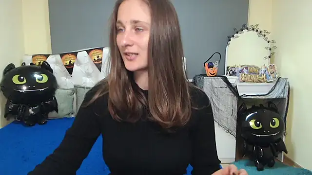 Snapshot of MichelLeee chatting on October 2025 11:22:02 AM MichelLeee online show from October 2025 11:22:02 AM