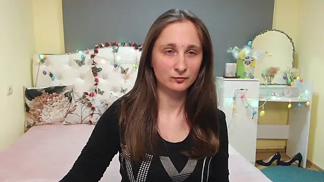 MichelLeee online show from April 2026 05:30:01 PM