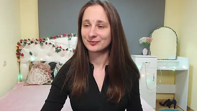 MichelLeee online show from March 2026 12:30:02 PM