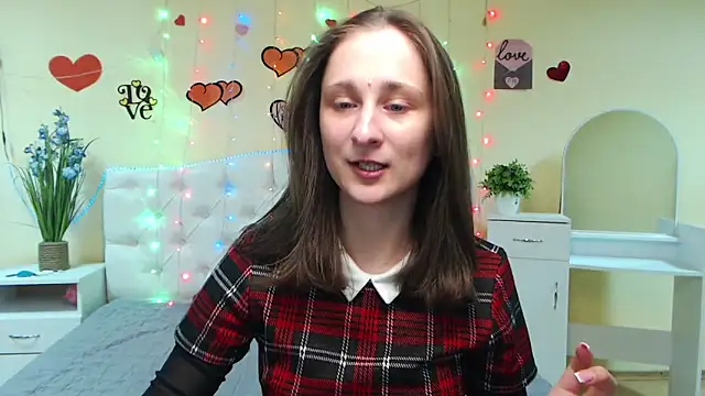 Snapshot of MichelLeee chatting on February 2025 12:09:02 PM MichelLeee online show from February 2025 12:09:02 PM