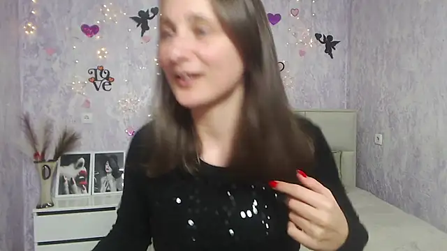 Snapshot of MichelLeee chatting on March 2025 03:07:02 PM MichelLeee online show from March 2025 03:07:02 PM