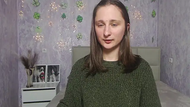 Snapshot of MichelLeee chatting on March 2025 03:14:02 PM MichelLeee online show from March 2025 03:14:02 PM