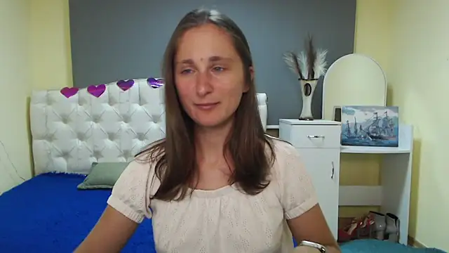 Snapshot of MichelLeee chatting on September 2025 11:16:02 AM MichelLeee online show from September 2025 11:16:02 AM