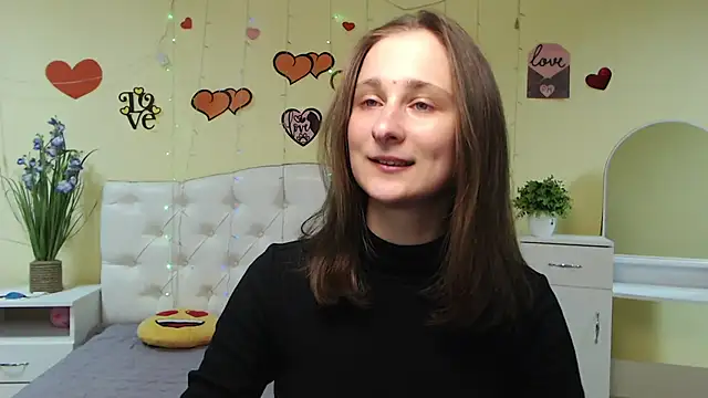 Snapshot of MichelLeee chatting on February 2025 12:06:02 PM MichelLeee online show from February 2025 12:06:02 PM